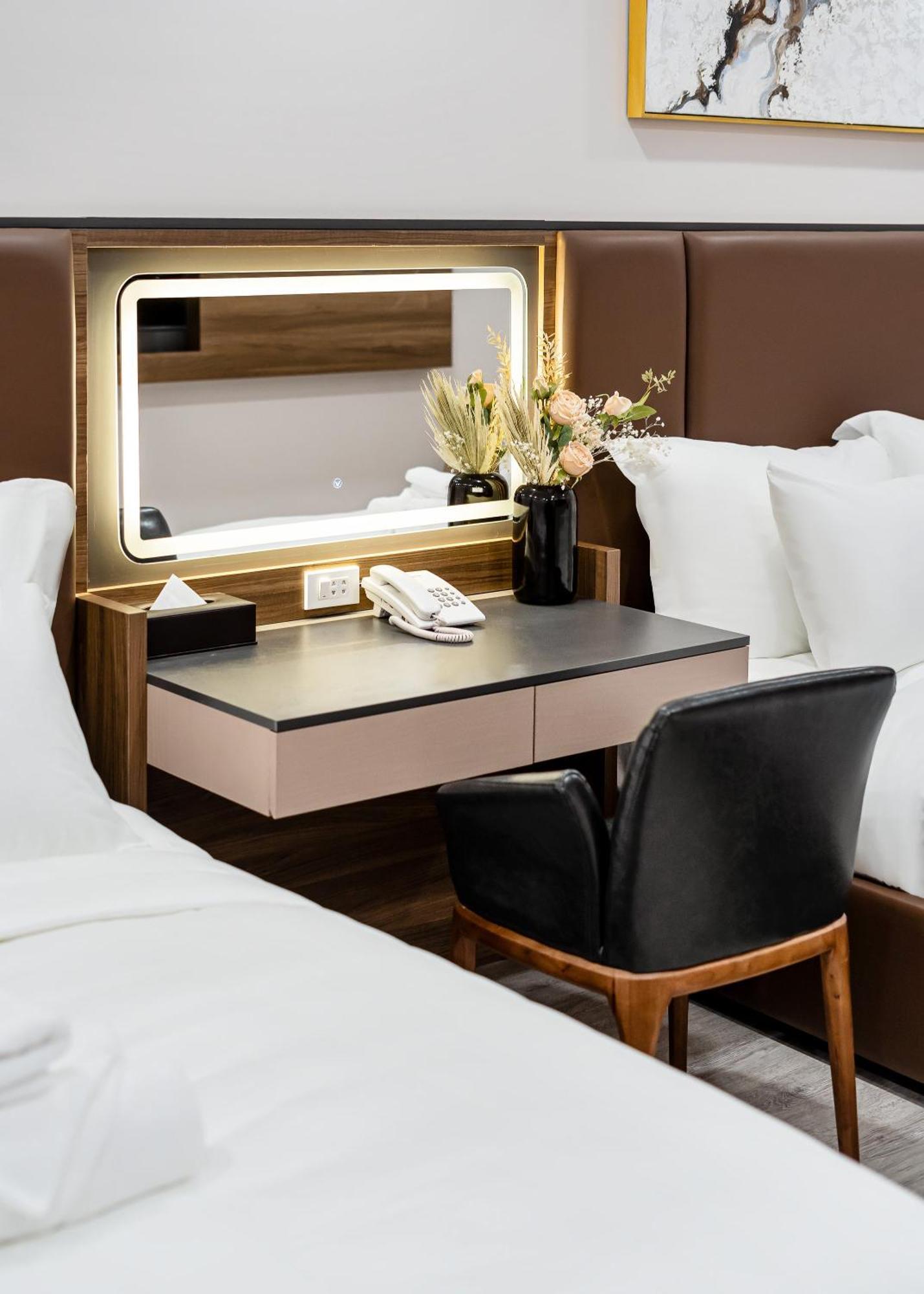 Vin Hotel Vĩnh Long Екстериор снимка