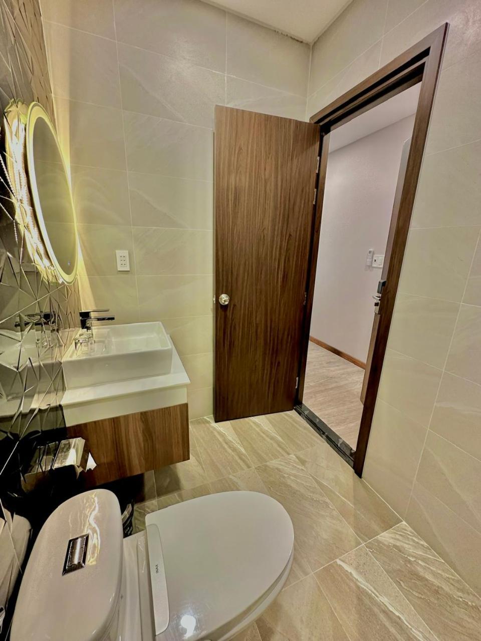 Vin Hotel Vĩnh Long Екстериор снимка